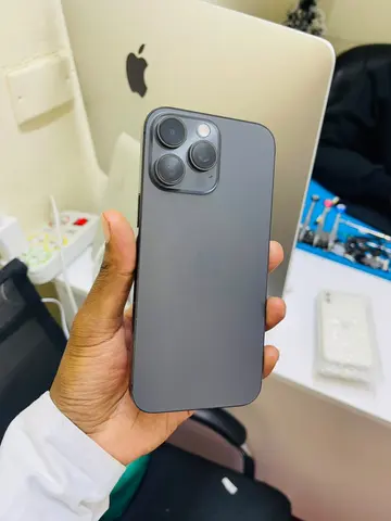Apple iPhone 16 Pro Max