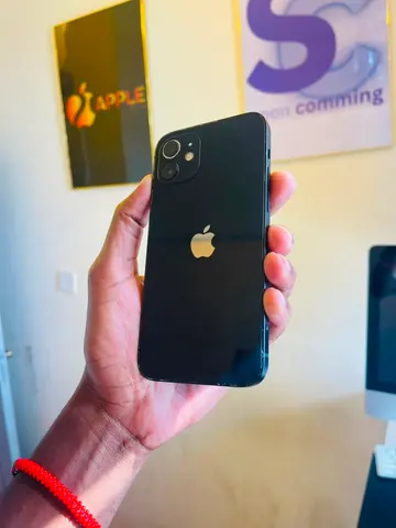 Apple iPhone 12