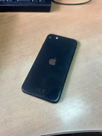 Apple iPhone SE (2022)