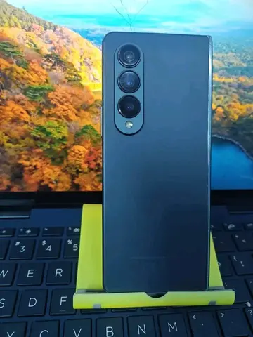 Samsung Galaxy Z Fold 4