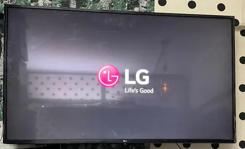LG 43" Full HD LED TV