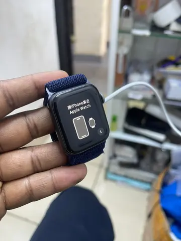 Apple Watch SE (44mm)
