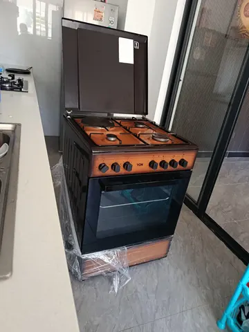 Von 60x60 Standing Cooker, 3 Gas + 1 Electric