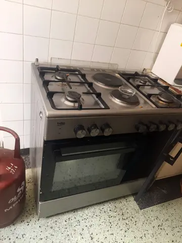 Beko 90cm Standing Cooker, 4 Gas + 2 Electric