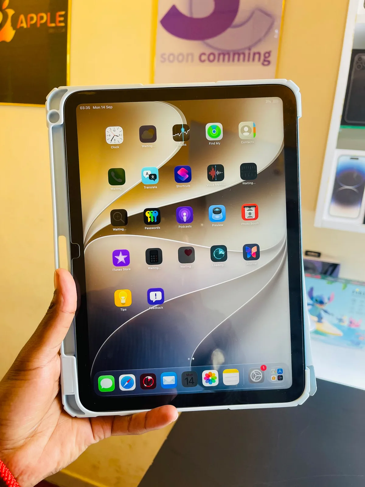 Apple iPad (10th generation)